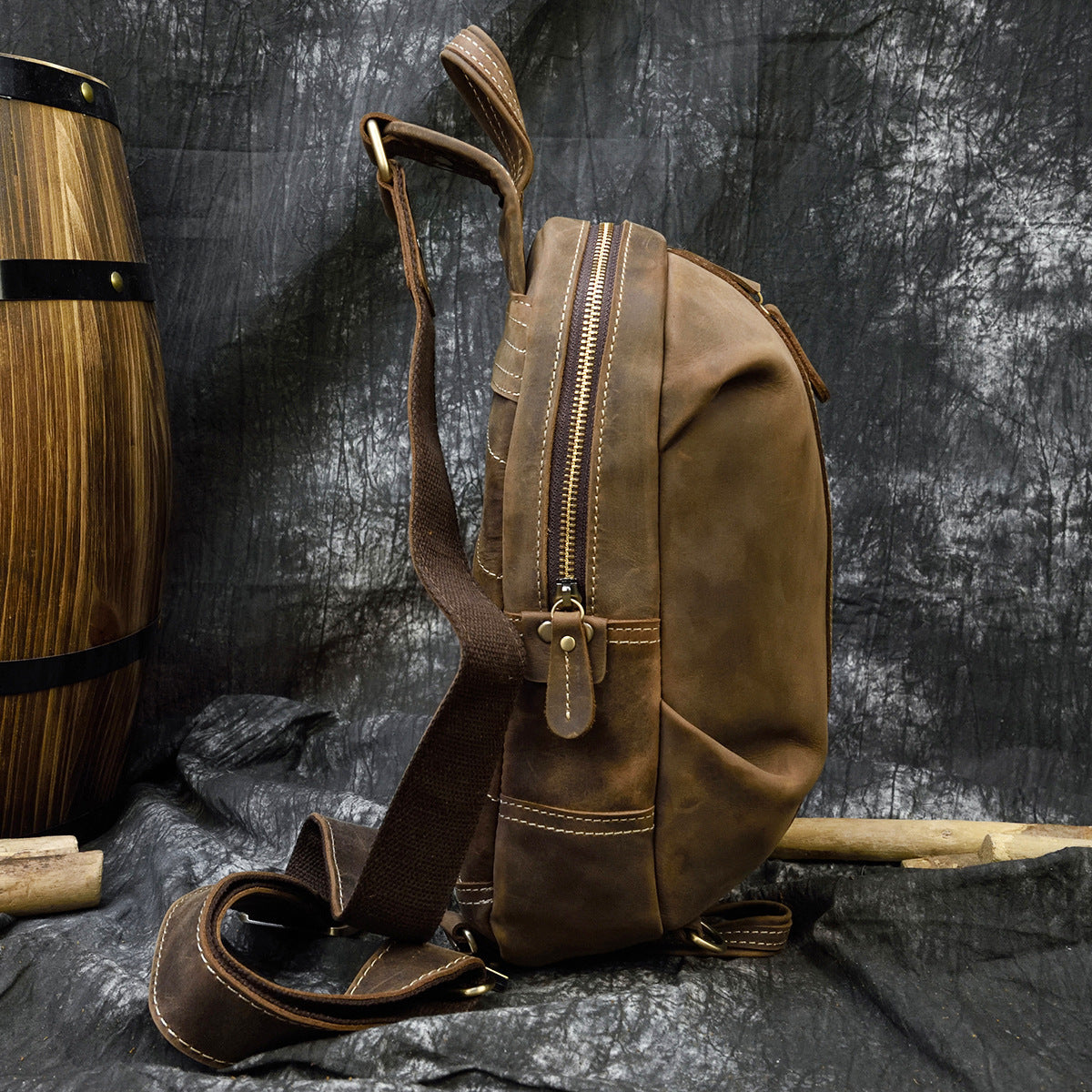 Sac de poitrine en cuir tendance pour homme avec grande capacité