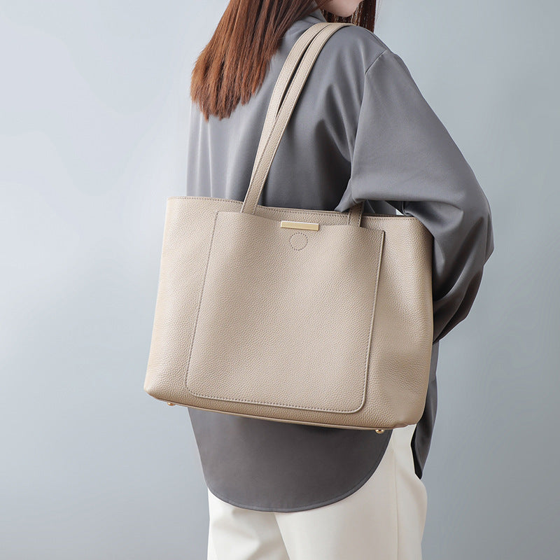 Sac à bandoulière simple de grande capacité en cuir véritable pour femme