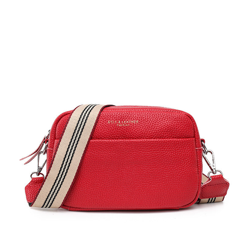 Bolso de mujer de red rojo y negro con un solo hombro y diseño diagonal