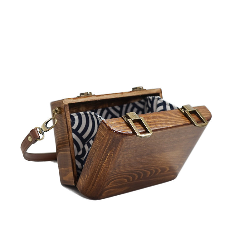 Niche Retro Literary Wooden Double Buckle Women's Messenger Bag