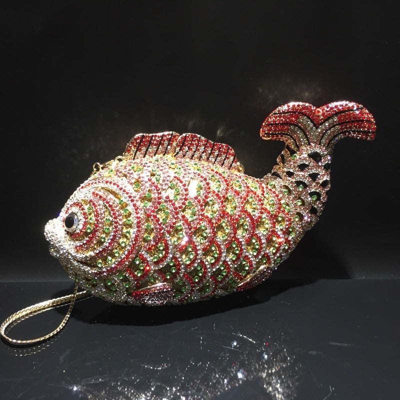 Pochette en strass faite à la main avec motif poisson rouge pour femme