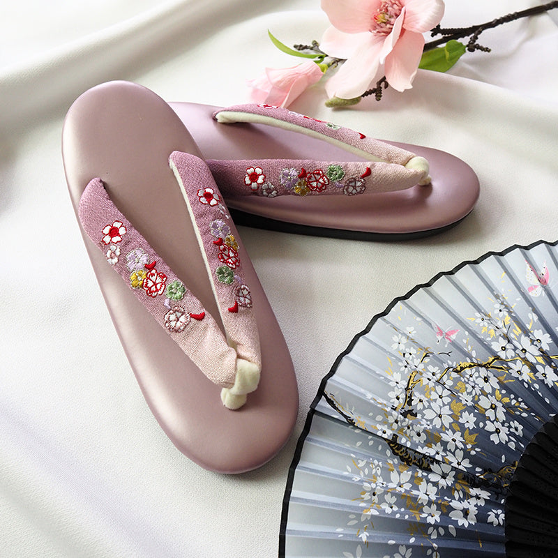 Zapatos de mujer con kimono formal japonés, sandalias con degradado bordado