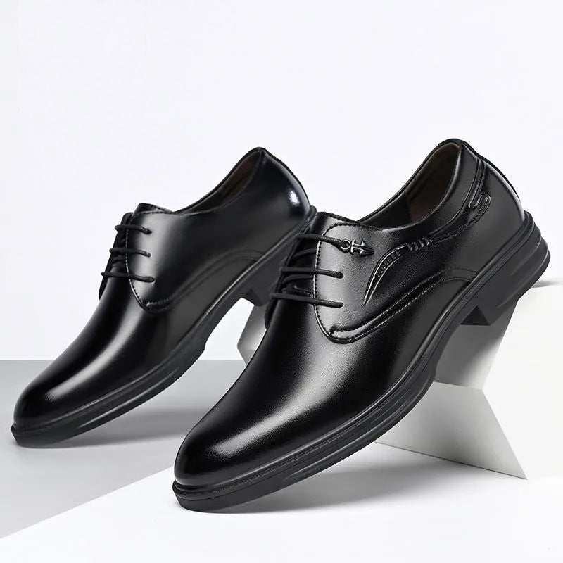 Zapatos de cuero de negocios para hombres Zapatos casuales negros de piel de vaca genuina para hombres Zapatos formales de moda coreana