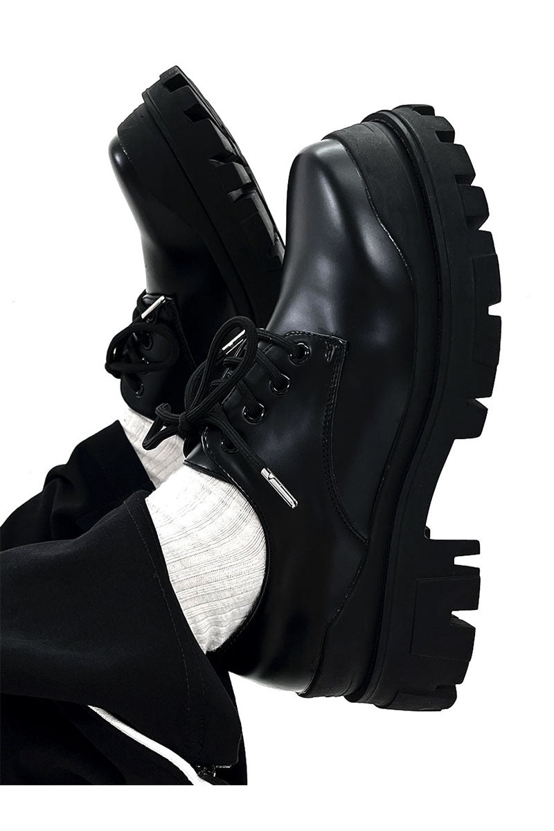 Zapatos de cuero negros de alta gama para hombre, estilo británico, para ir al trabajo y con suela gruesa