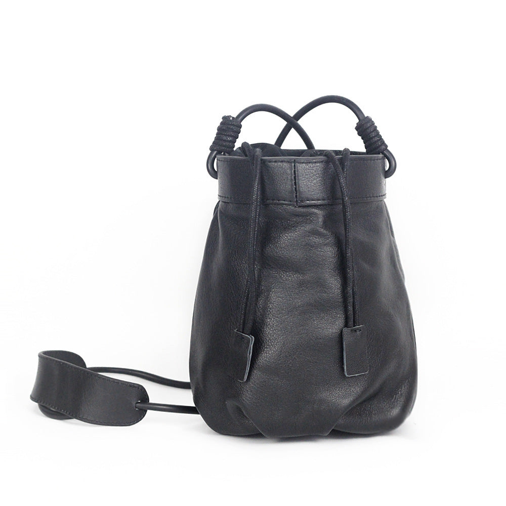 Sacs Sac à bandoulière tendance pour femmes Sac à bandoulière de style coréen pour femmes Sac à bandoulière littéraire en cuir de vachette pour femmes Petit sac seau pour femmes