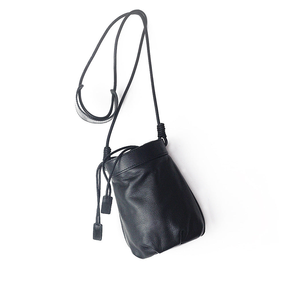 Sacs Sac à bandoulière tendance pour femmes Sac à bandoulière de style coréen pour femmes Sac à bandoulière littéraire en cuir de vachette pour femmes Petit sac seau pour femmes