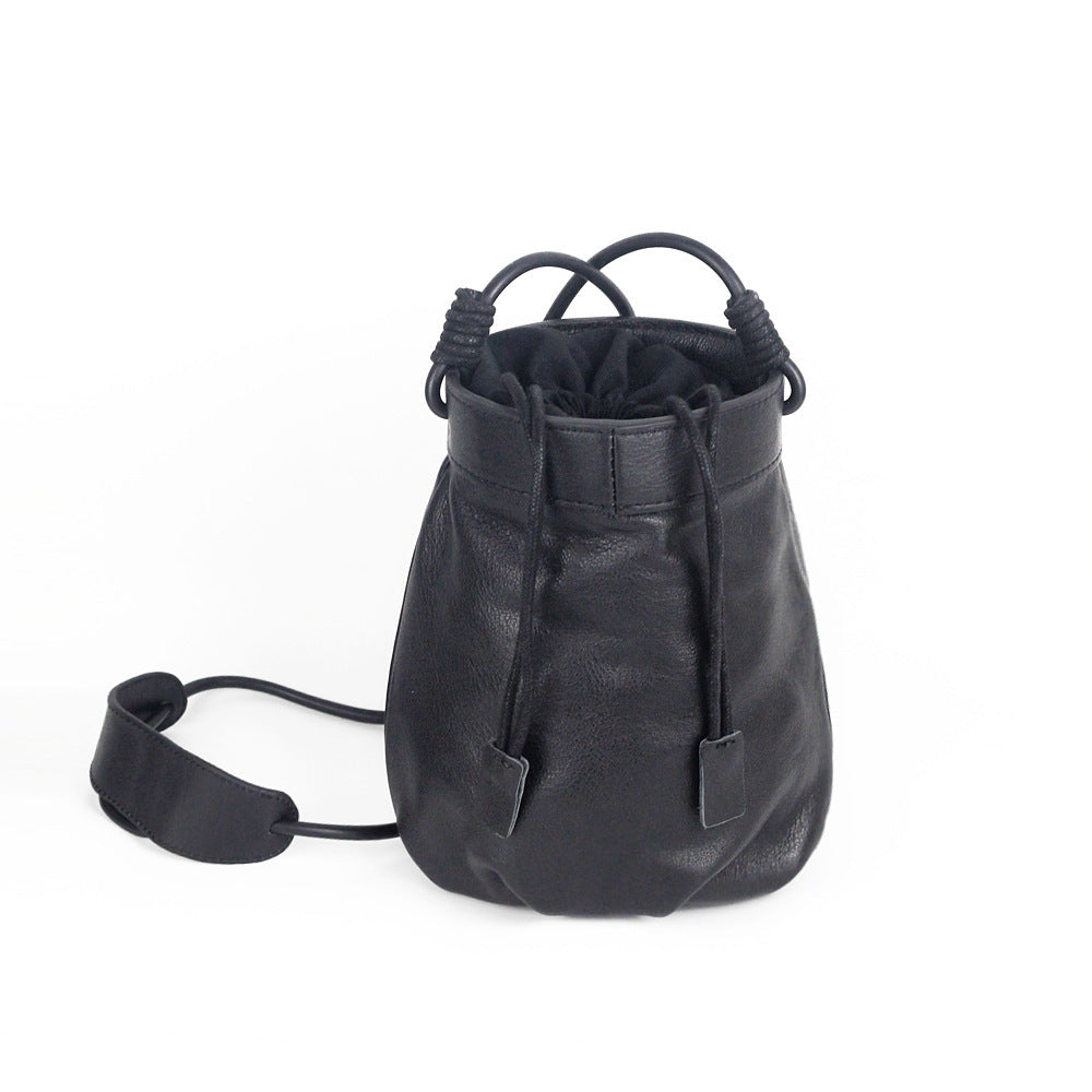 Sacs Sac à bandoulière tendance pour femmes Sac à bandoulière de style coréen pour femmes Sac à bandoulière littéraire en cuir de vachette pour femmes Petit sac seau pour femmes