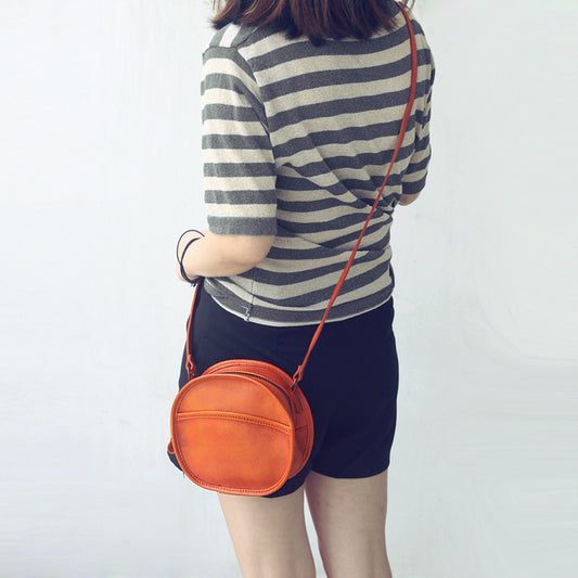 Retro Vegetable Tanned Leather Bag Round Diagonal