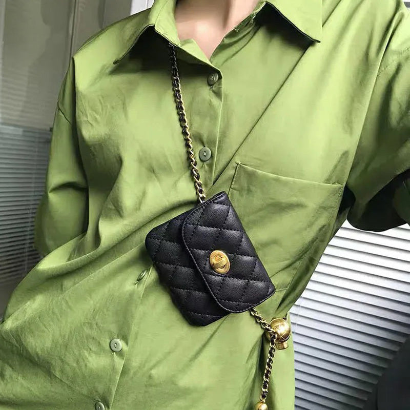 Bolso bandolera de verano con cadena y cinturón que combina con todo