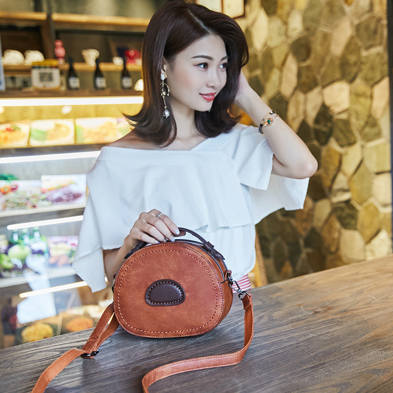 Retro Fashion One-shoulder Messenger Small Round Bag