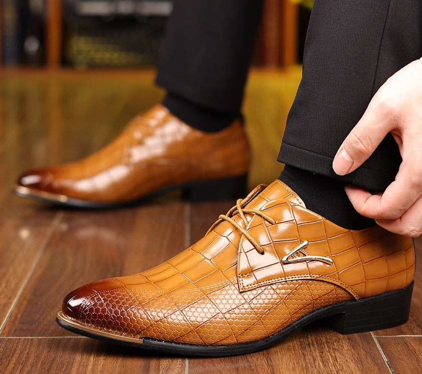 Zapatos de cuero de talla grande para hombre, zapatos formales de negocios de moda con punta puntiaguda para hombre, zapatos de barbero