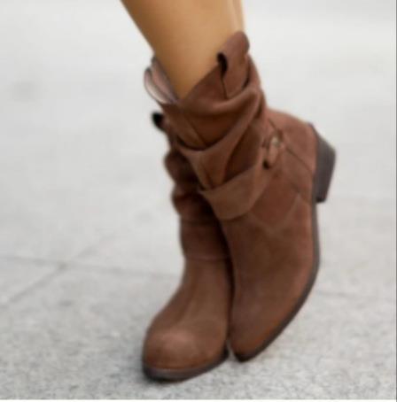 Botas cortas de ante con tacón bajo para mujer