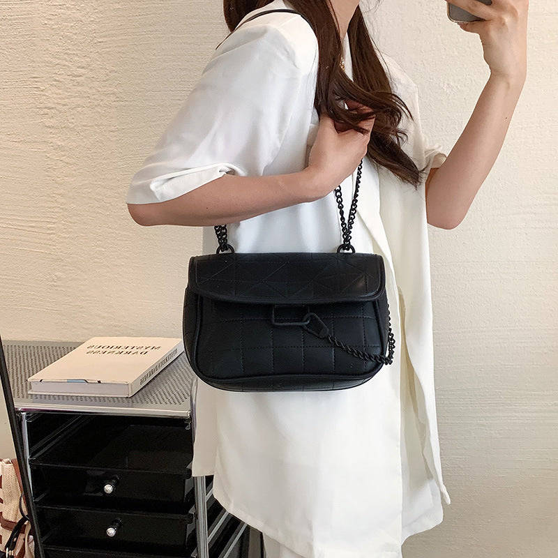 New Ins Small Fashion Versatile Women Chain Rhombic Messenger Bag