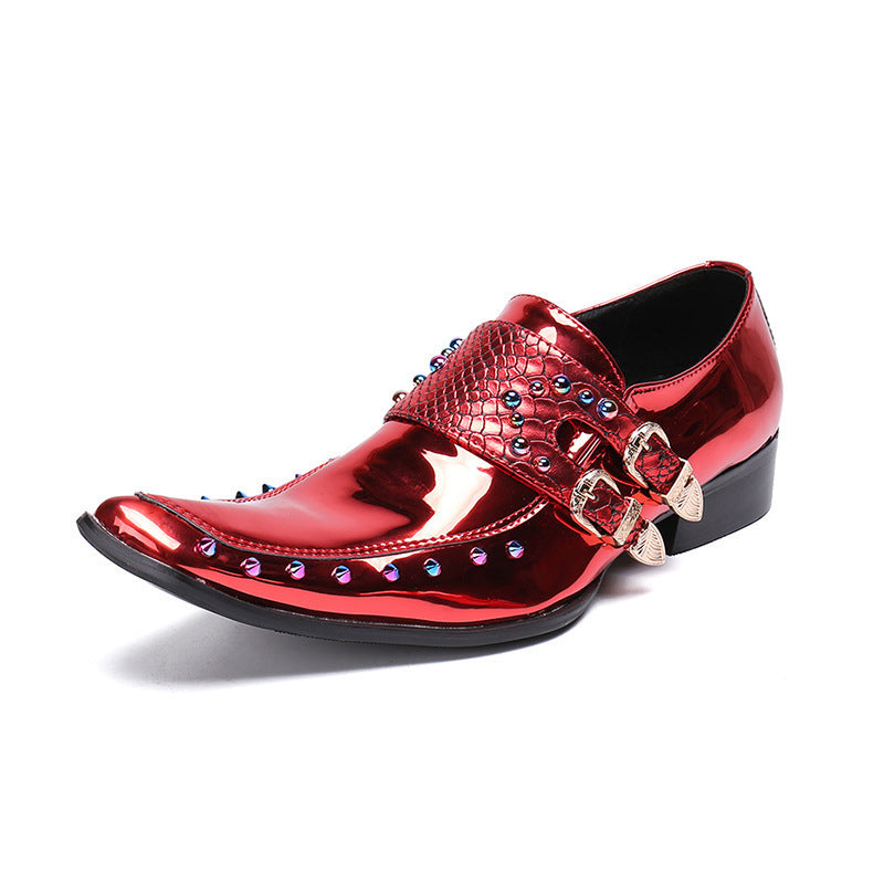 Zapatos de cuero de traje de negocios coreano para hombre, puntiagudos, de charol, con relieve, color rojo vino