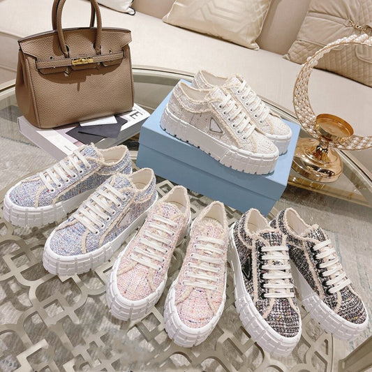 Women's Canvas Shoes With Triangular Lace Up For Sports And Leisure