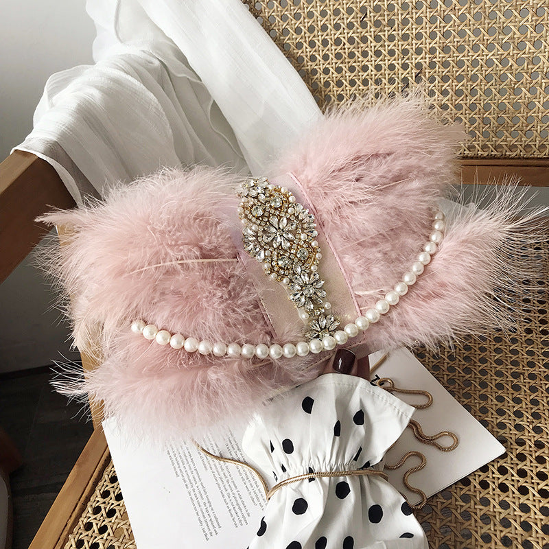 Sac à dîner en peluche avec fourrure et diamants et chaîne en perles