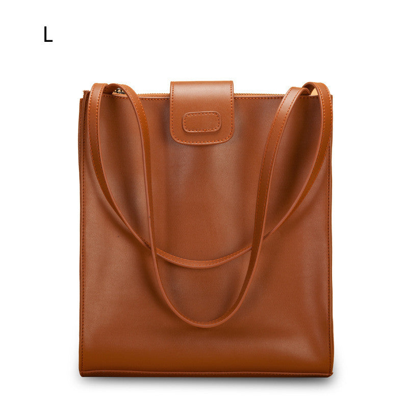 Tote High Capacity Commuter Shoulder Bag In Premium Leather