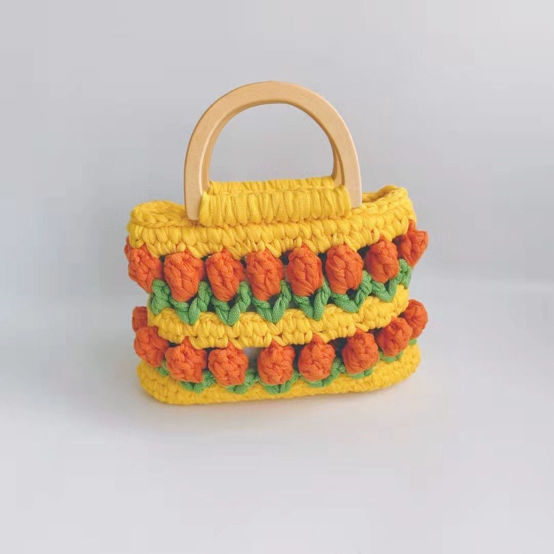 Bolsos de mano con tulipanes para tejer a crochet en tendedero