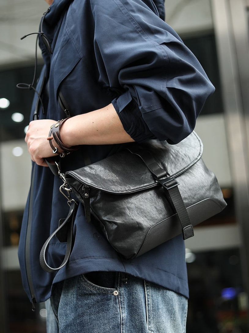 Bolso de mano para hombre con sensor avanzado y de uso frecuente