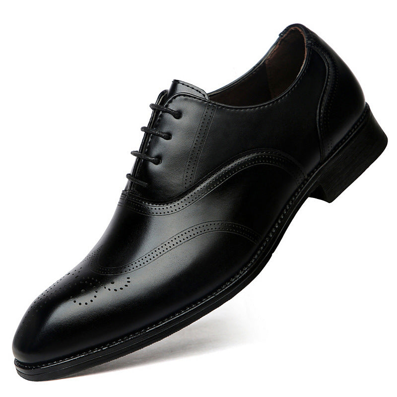 Chaussures en cuir formelles pour hommes britanniques Brogue à bout pointu et lacets