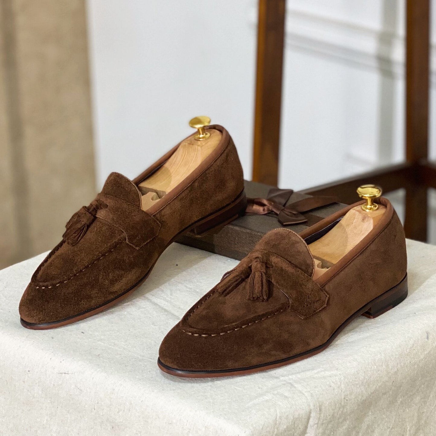 Chaussures de costume carrées en cuir de vache pour hommes