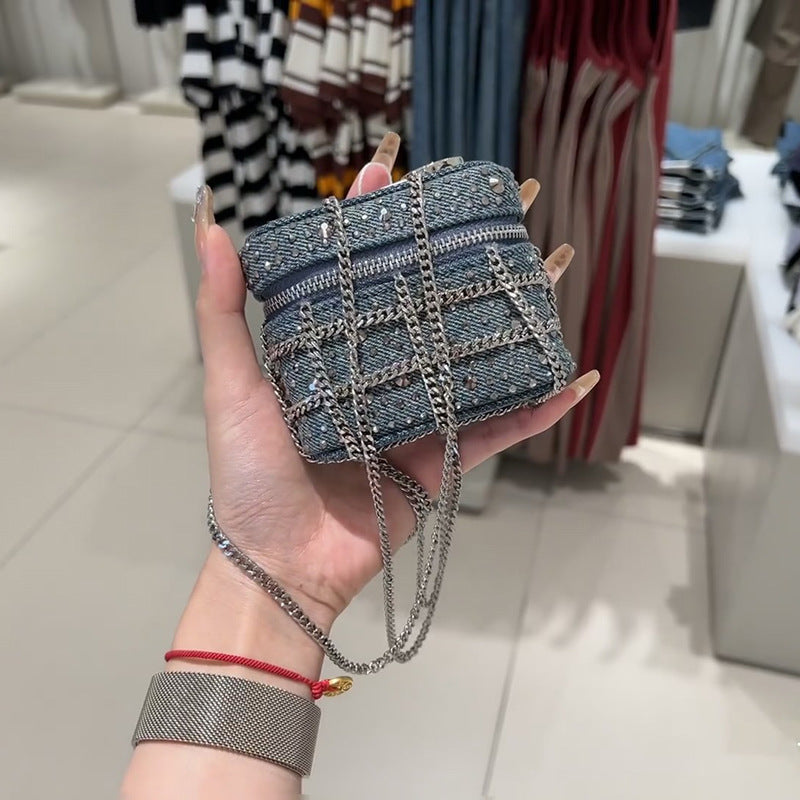 Mini sac à bandoulière avec pendentif en jean