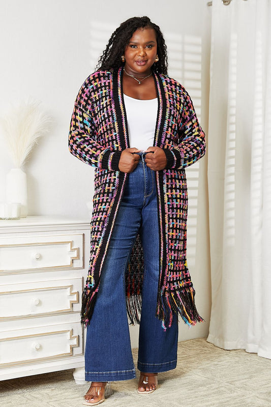 Cardigan multicolore ouvert sur le devant avec ourlet à franges