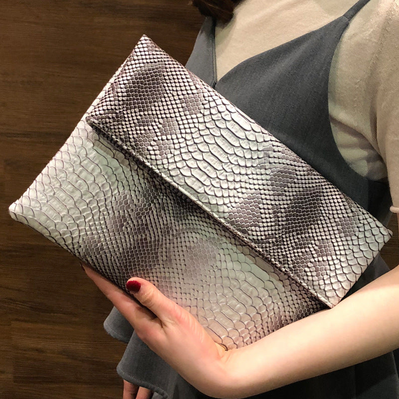 Pochette à imprimé serpent pour femme, grande capacité, idéale pour toutes les occasions