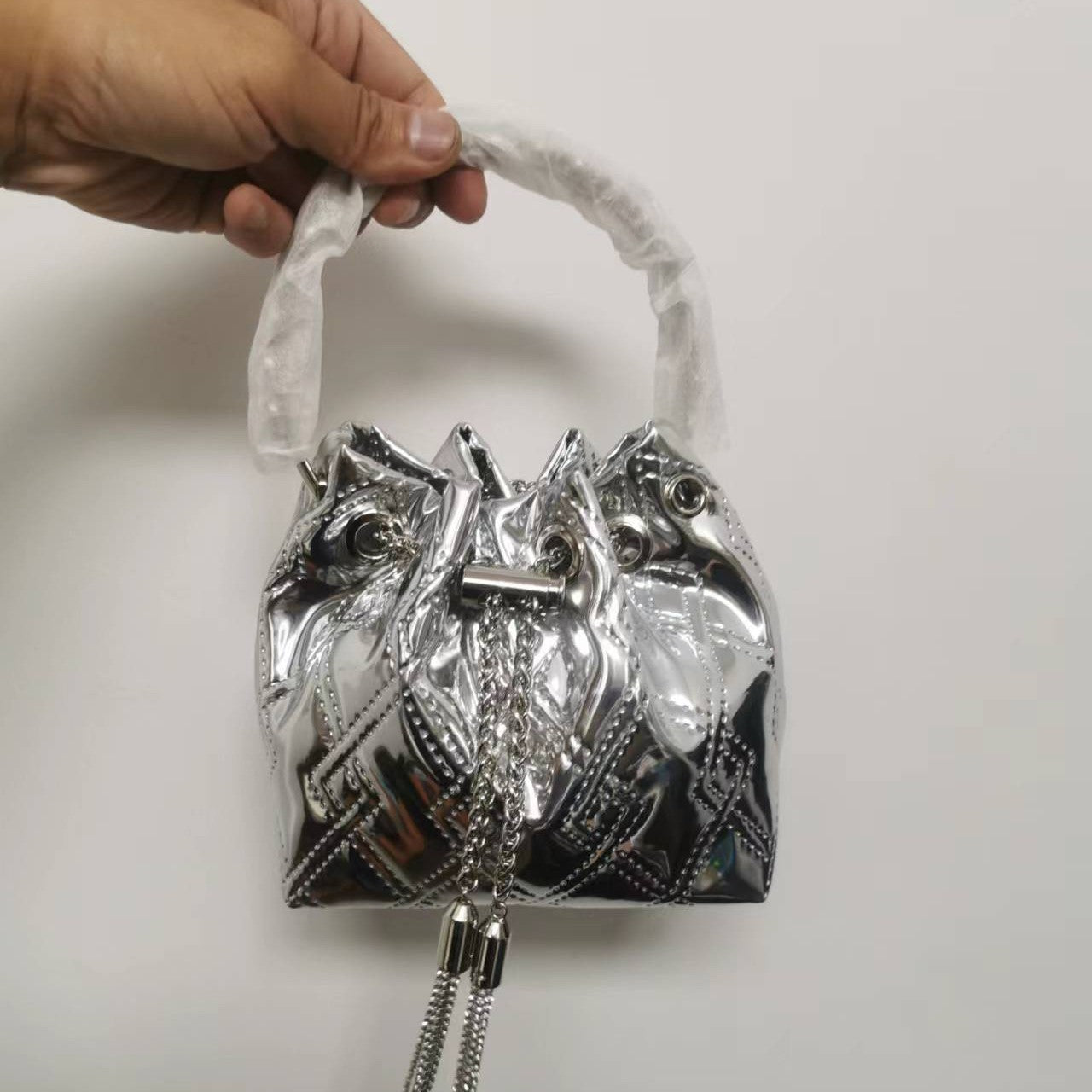 Bolso de mano de mujer Lingge con bordado láser de moda