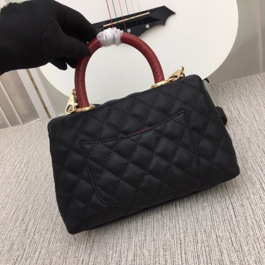 Sac à main messager à une épaule en cuir caviar à motif de boule classique avec chaîne en diamant