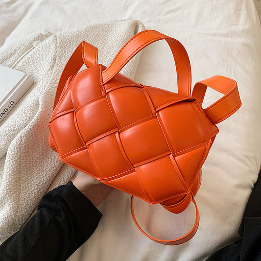 Bolso de mano tejido sencillo e informal con un solo hombro en diagonal estilo coreano