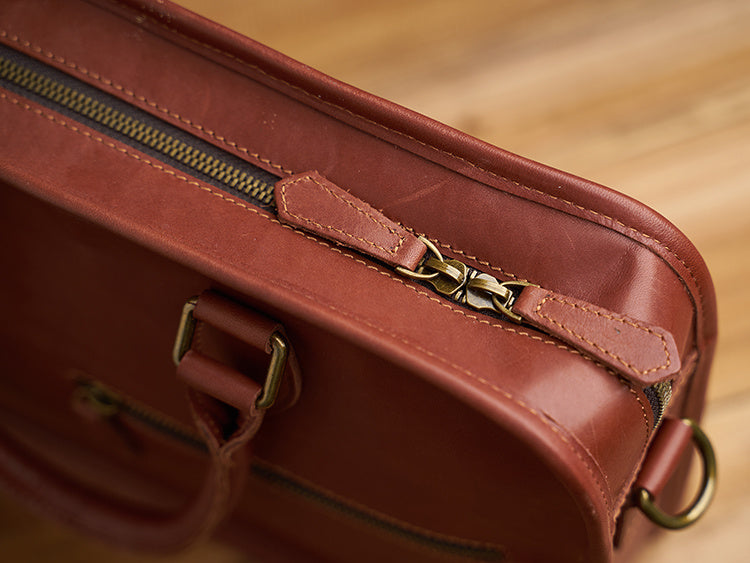 La première couche de sac à main horizontal en cuir de vache pour hommes rétro