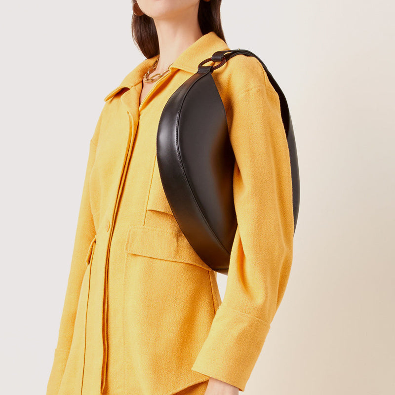 Irregular Crescent-shaped One-shoulder Carry Underarm Bag