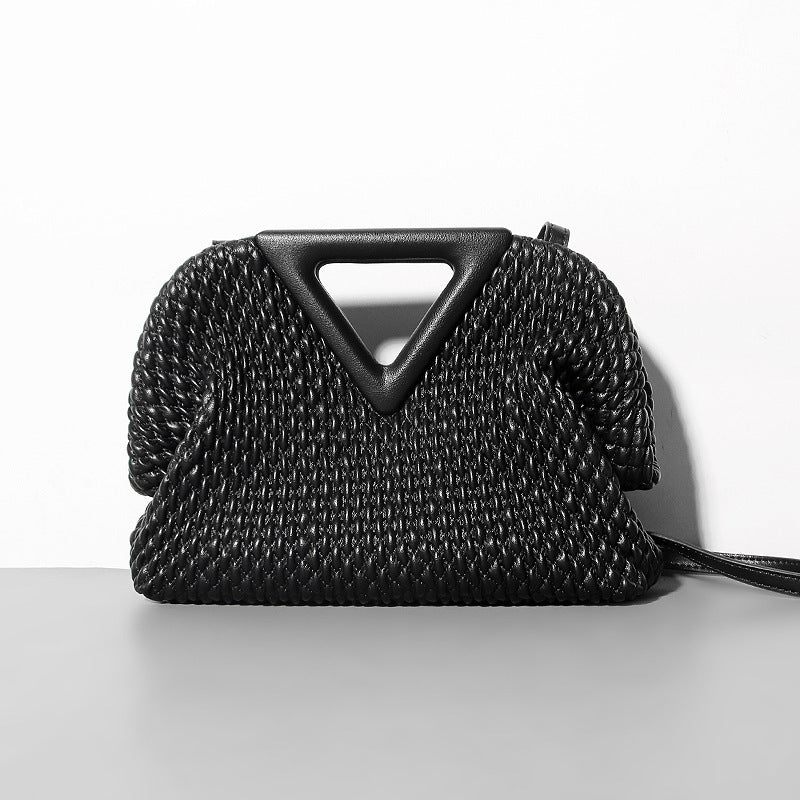 Bolso de mano de cuero con forma de nube y triángulos invertidos y bordados para mujer