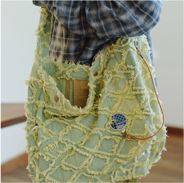 Sac à bandoulière rétro en denim à effet de diamants et de contraste