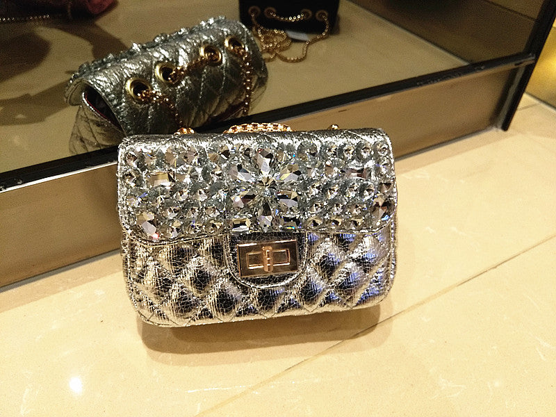 Bolso de mano con diamantes de imitación y bandolera de hombro