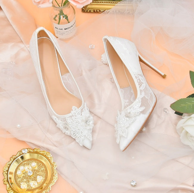 Chaussures de mariage en dentelle blanche pour mariée