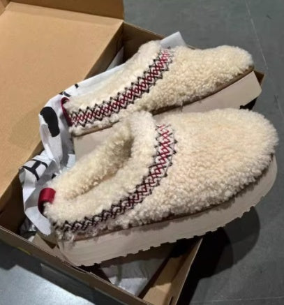 Chaussures en peluche à semelles épaisses pour femmes