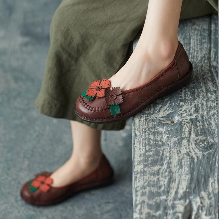 Chaussures pour femmes à semelle souple en cuir de vachette fait main de style ethnique rétro