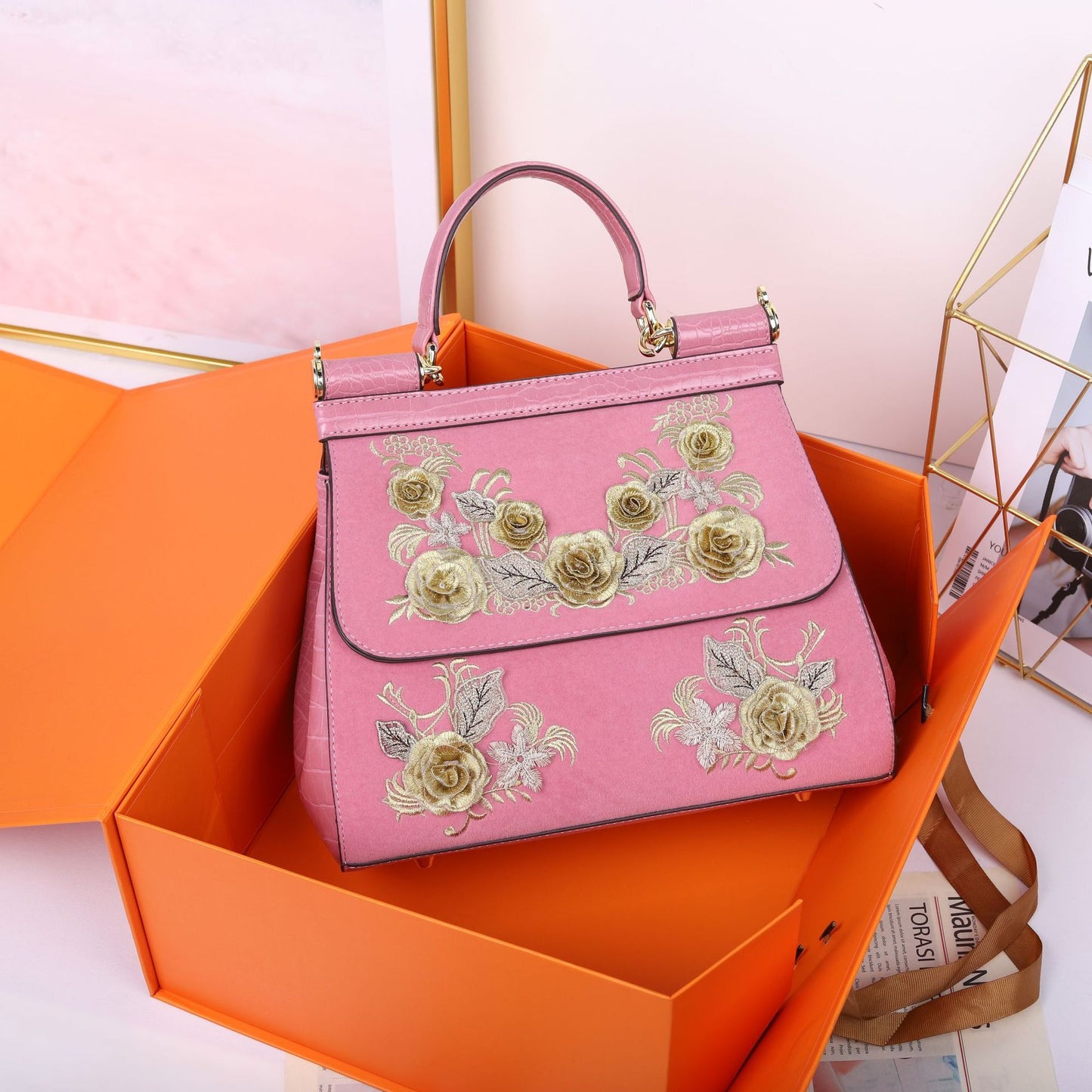 Bolso bandolera con flores bordadas para mujer