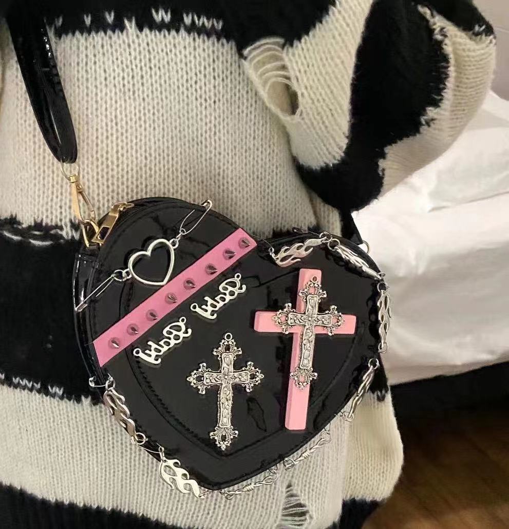 Bolso bandolera con forma de corazón y diseño de personalidad