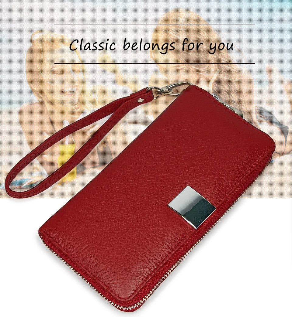 Single Zip Pebbled Classic Wrist Wallet In Leather