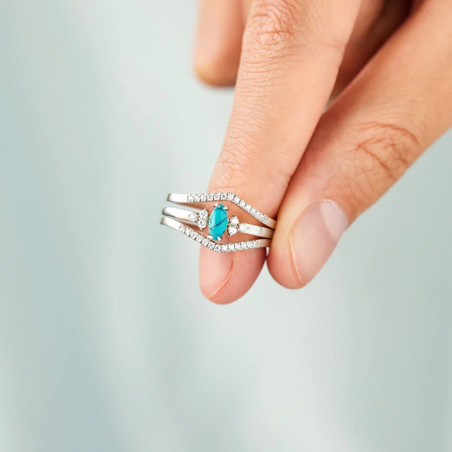 Bague en forme de V avec zircon incrusté de turquoise artificielle