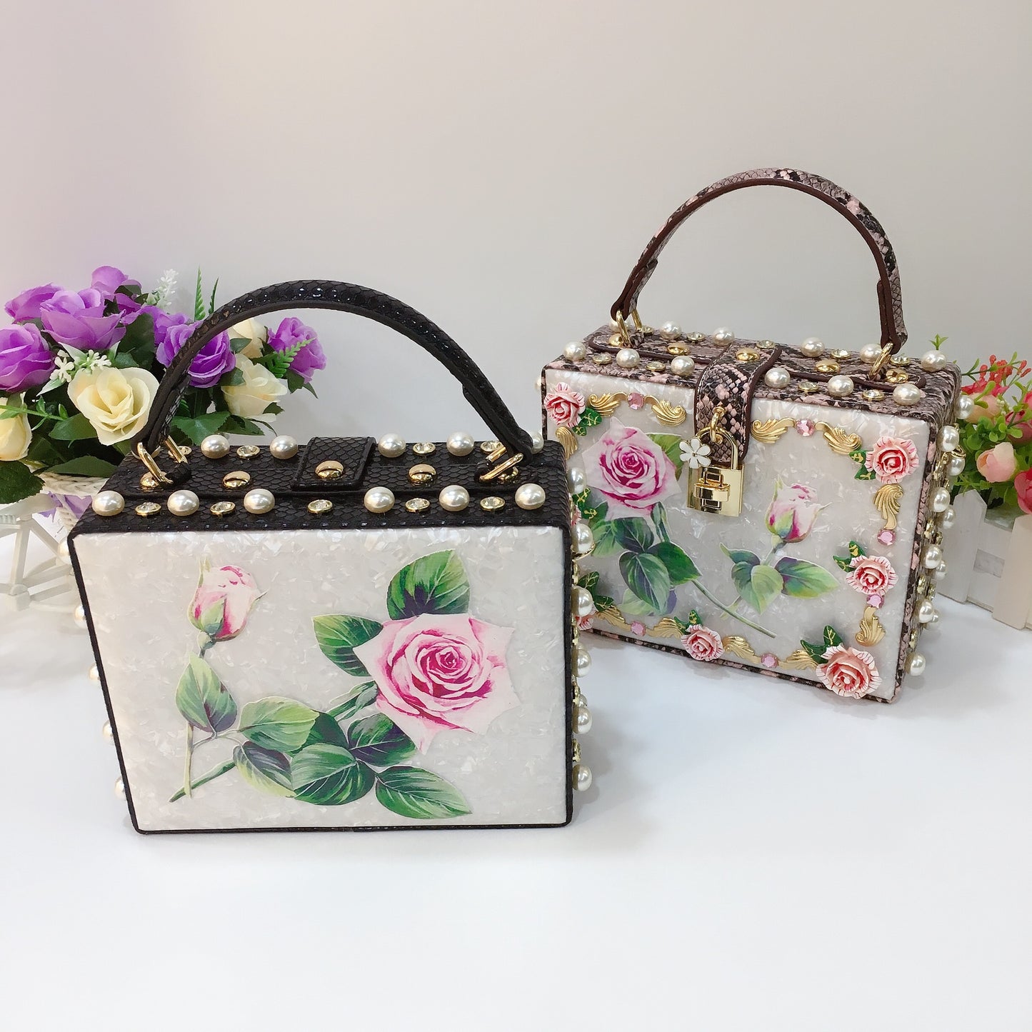 Bolso bandolera portátil estilo occidental con hebilla de bloqueo y diseño de serpiente, con flores blancas, rosas y perlas