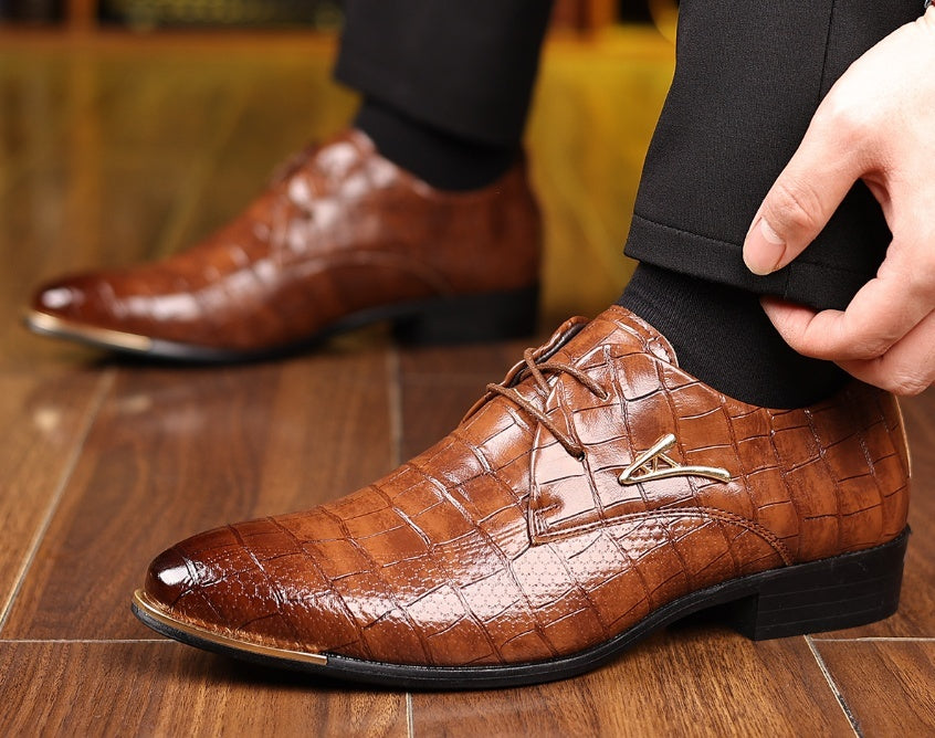 Zapatos de cuero de talla grande para hombre, zapatos formales de negocios de moda con punta puntiaguda para hombre, zapatos de barbero