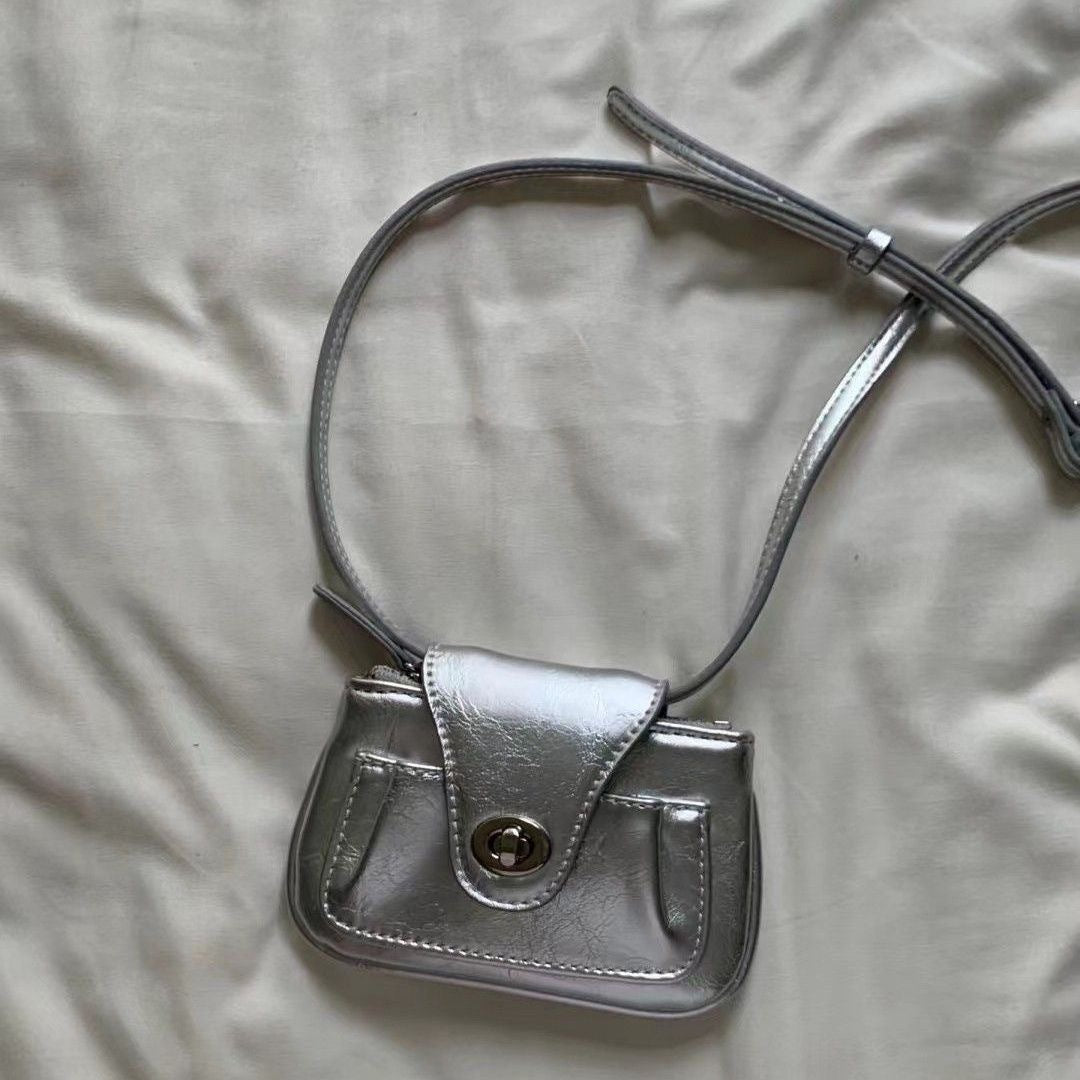 Cute Oil Waxed Leather Chain Shoulder Crossbody Pouch