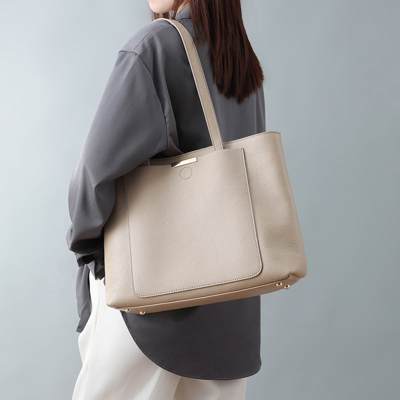 Sac à bandoulière simple de grande capacité en cuir véritable pour femme