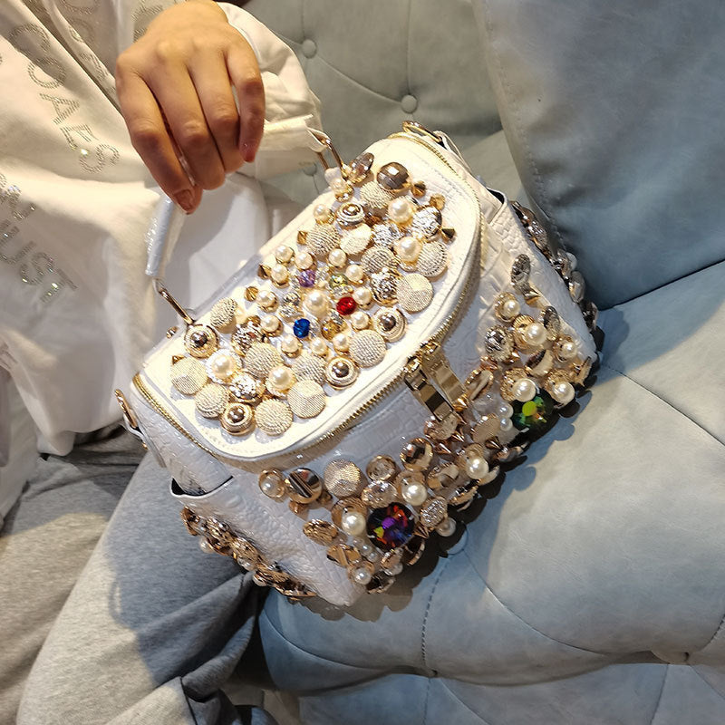 Bolso de hombro con remaches y cuentas de diamantes de imitación para mujer