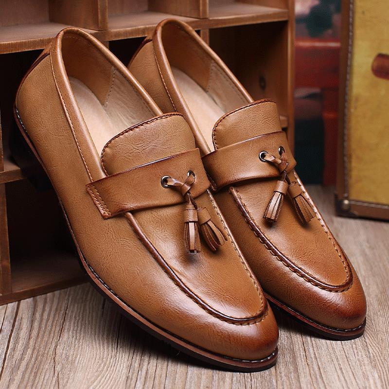 Mocasines informales con borlas y diseño retro británico para hombre