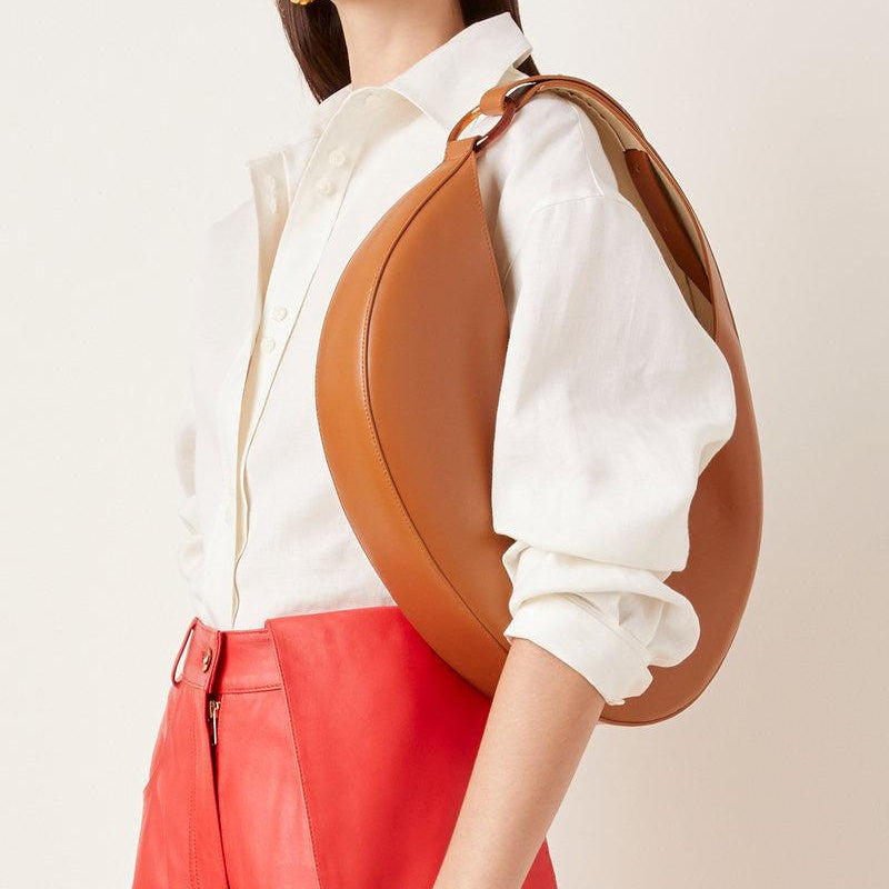 Irregular Crescent-shaped One-shoulder Carry Underarm Bag